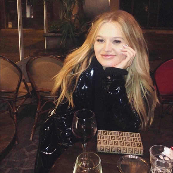 Meet your Posher, Kate - Picture 1 of 1